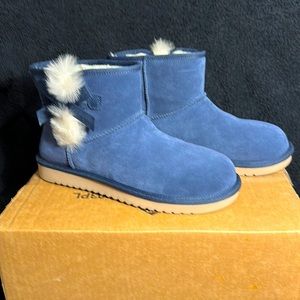 Koolaburra by UGG Victoria Mini - Insignia Blue